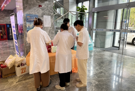 8.19中国医师节丨向每一位医者致敬！