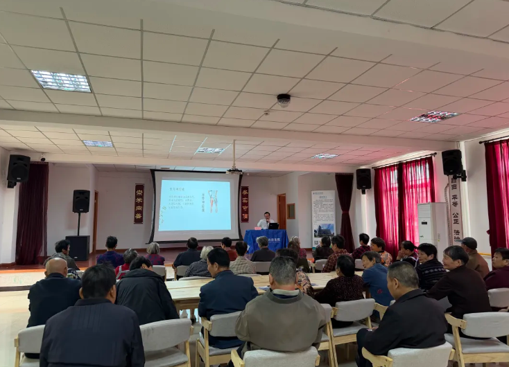 守护老人骨骼健康，浙东骨科名医义诊走进鄞江镇